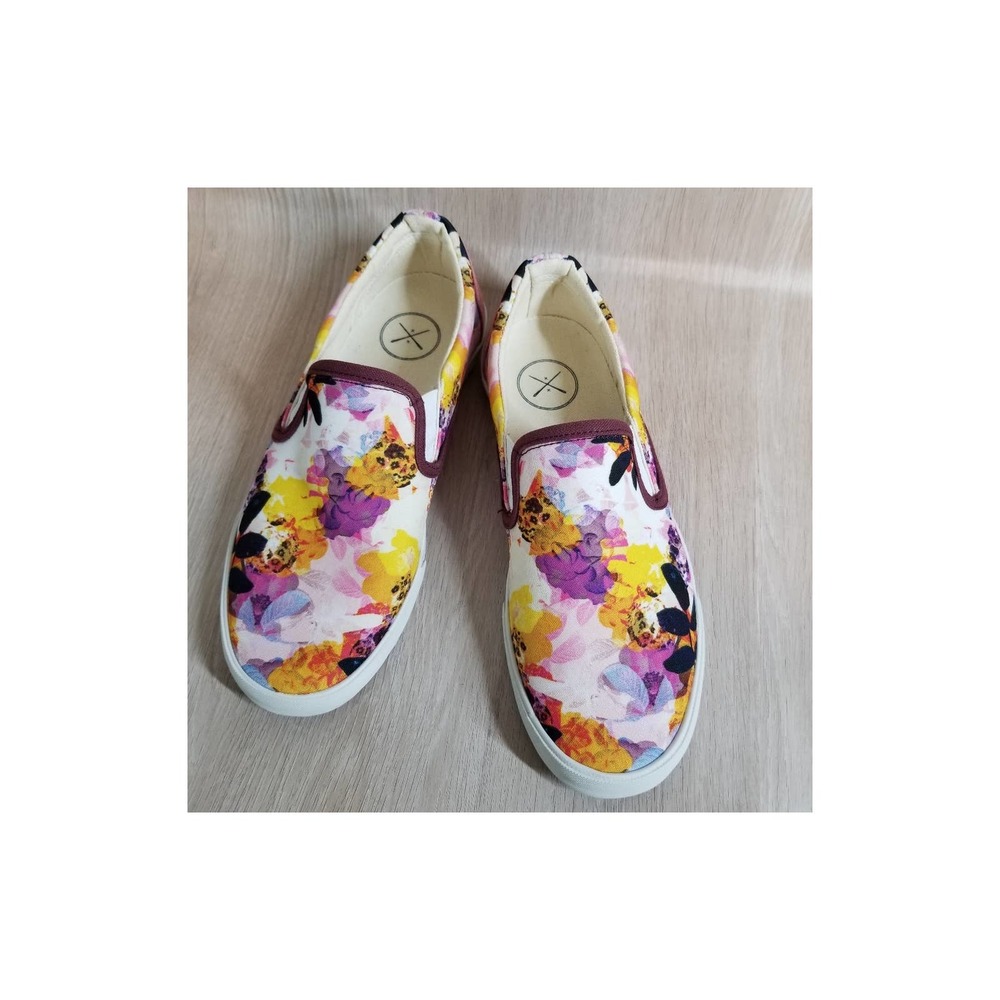 Inkkas floral slip-on sneakers size 8